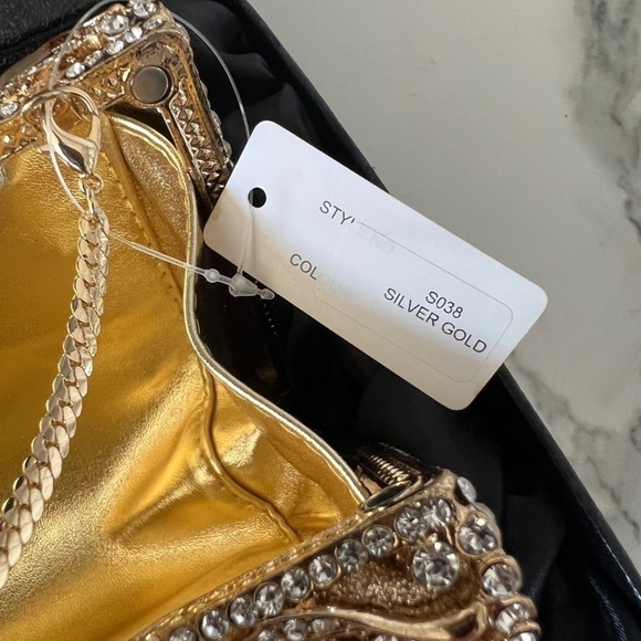 Gold Crystal Stone Clutch with Long Chain ✨✨HP✨✨ - Picture 13 of 16